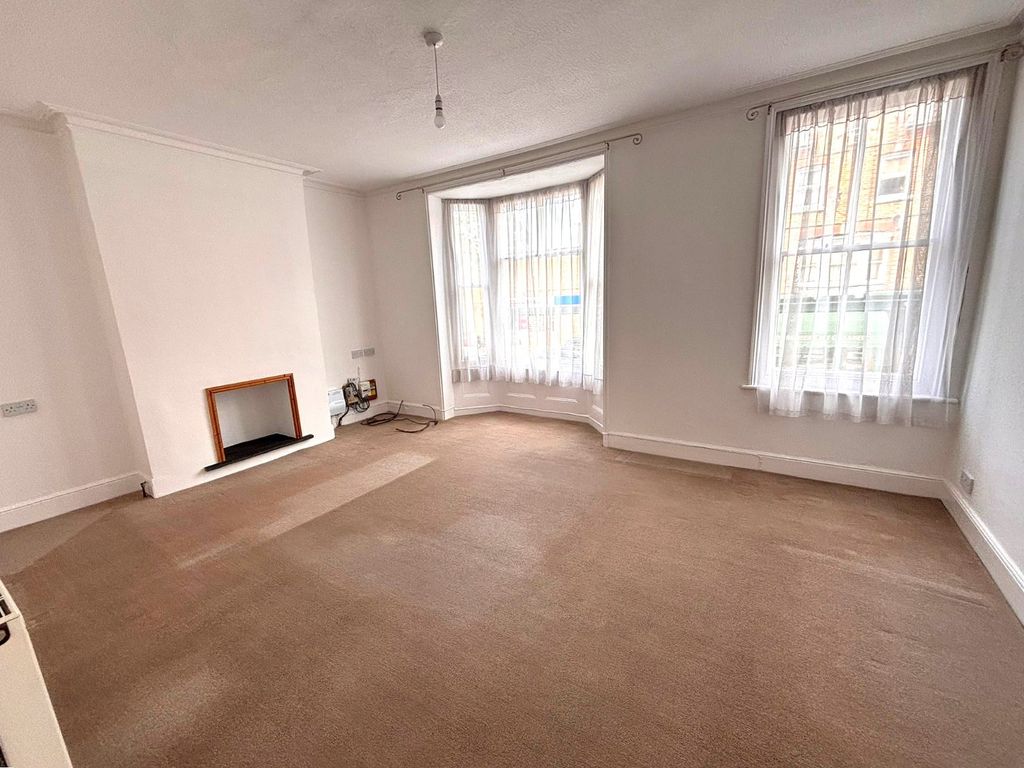Property photo 3 of 7 Picture No. 05
