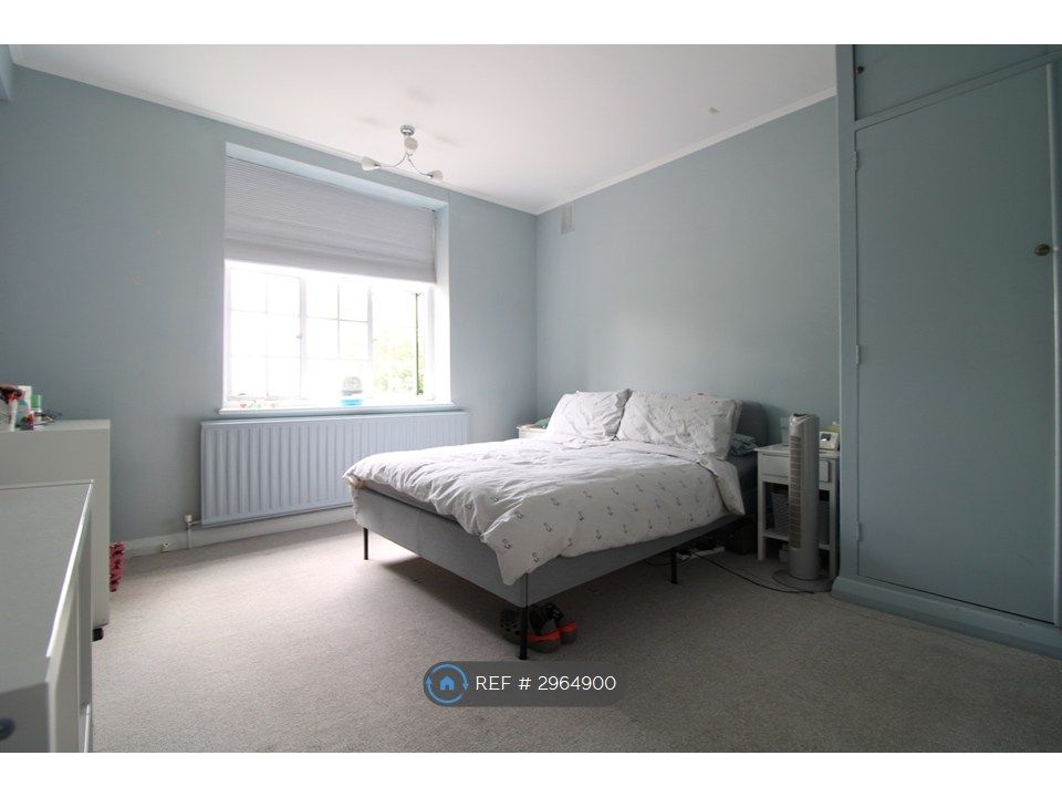 Property photo 3 of 5