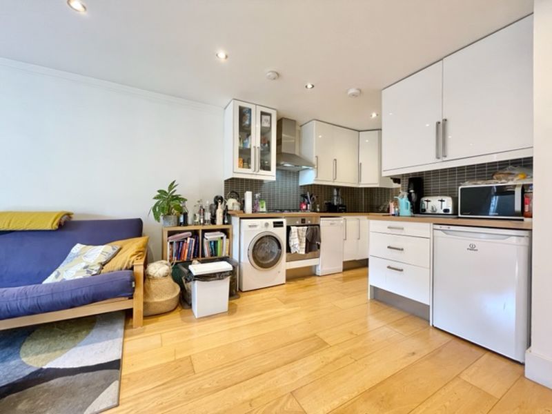 Property photo 2 of 5 Photo 4