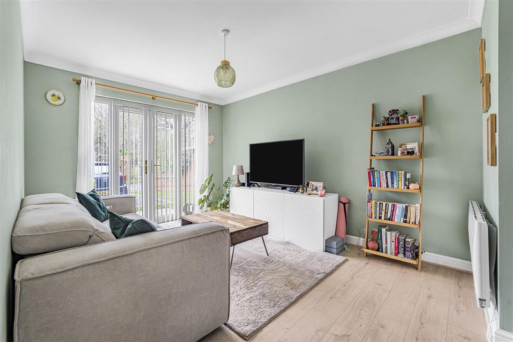 Property photo 3 of 17 Living Room