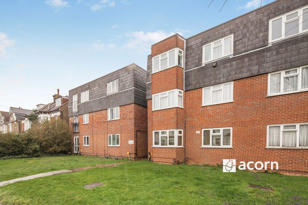 Property photo 1 of 10 External