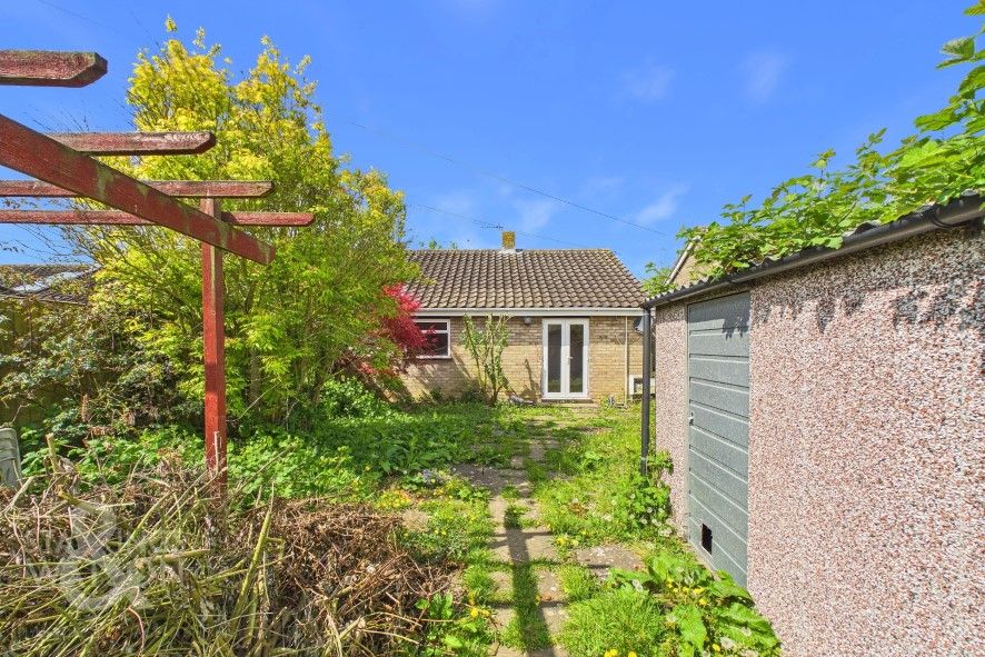 Property photo 3 of 24