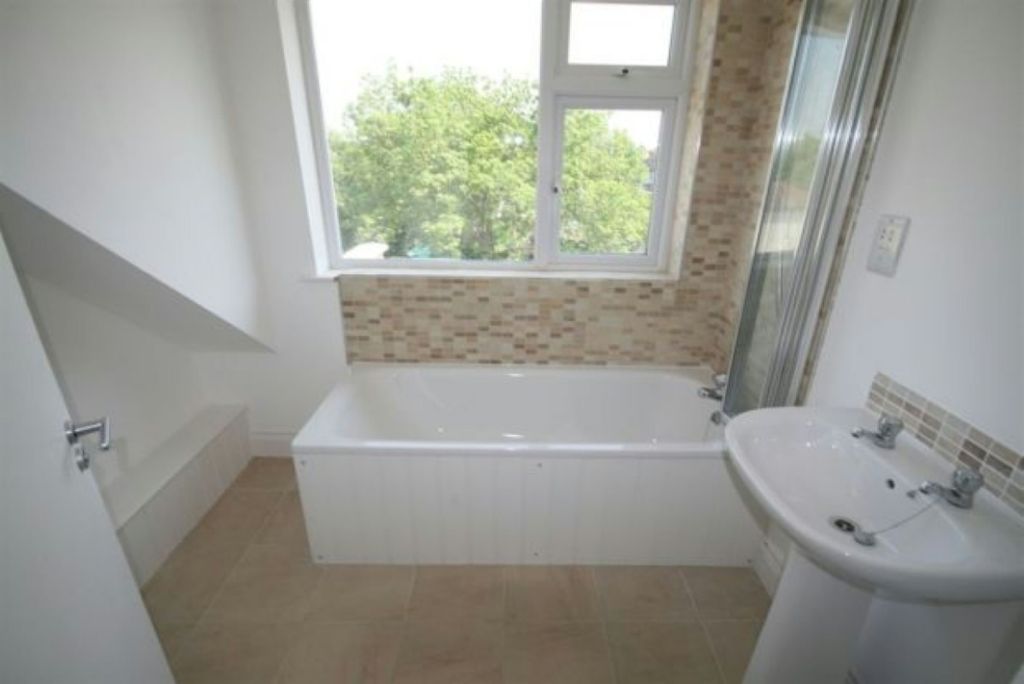 Property photo 2 of 4 Bathroom