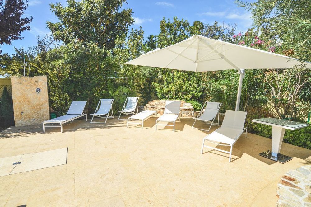 Property photo 3 of 25