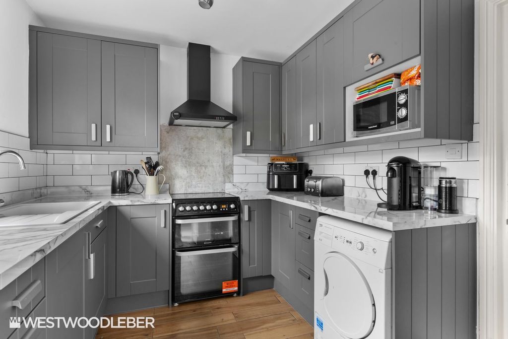 Property photo 3 of 26 Kingsmeadhill_4.Jpg