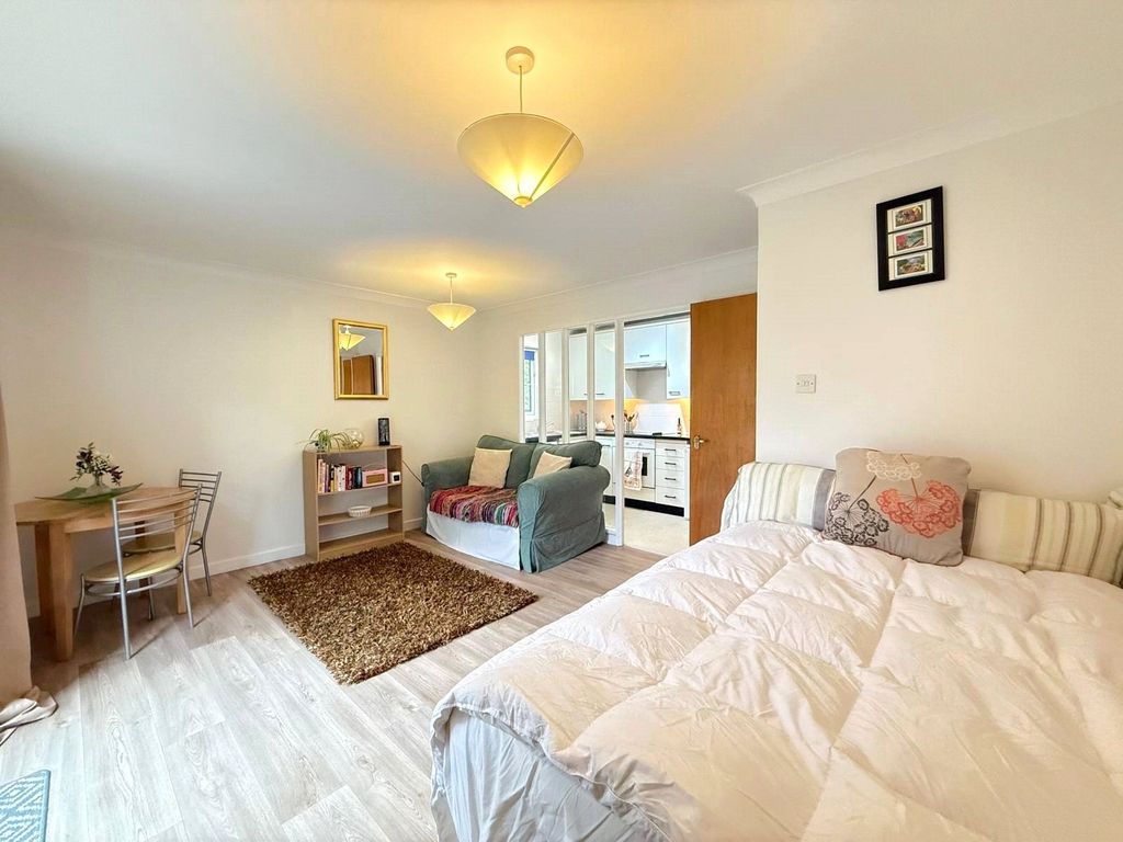 Property photo 3 of 11 Picture 3