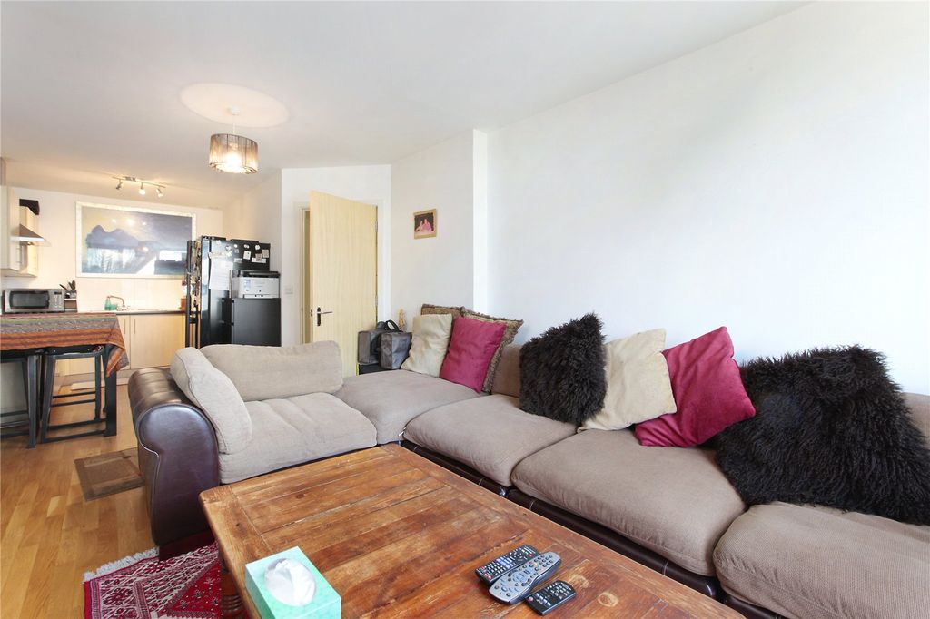 Property photo 2 of 9