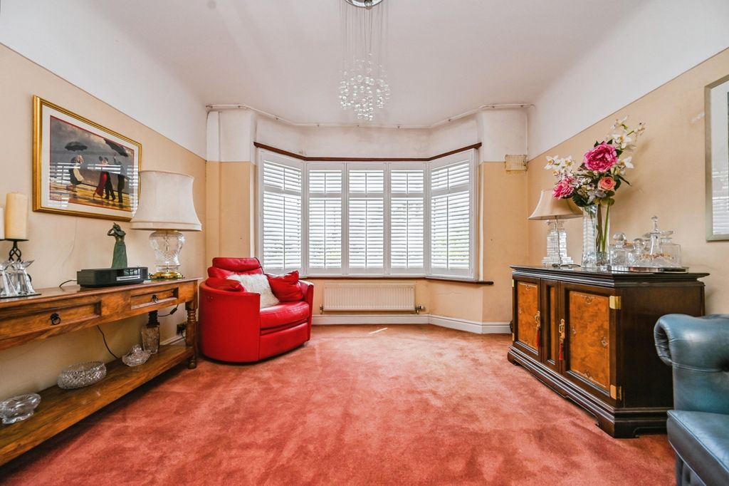 Property photo 3 of 20 Pbox-Img.Jpg