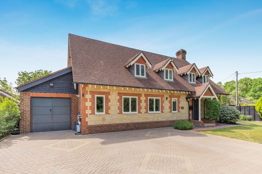Property photo 1 of 17 Picture No. 01