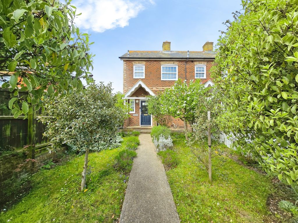 Property photo 1 of 19 Front