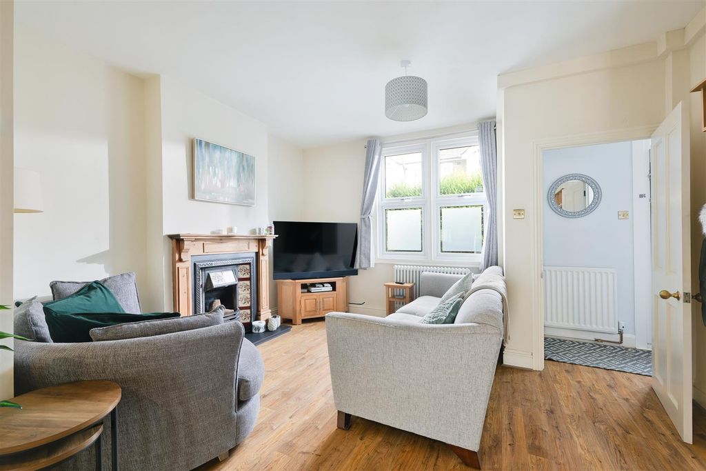 Property photo 2 of 15 Downs Road, 10- (3).Jpg