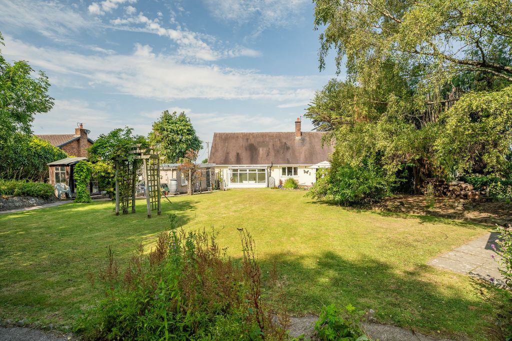 Property photo 2 of 19