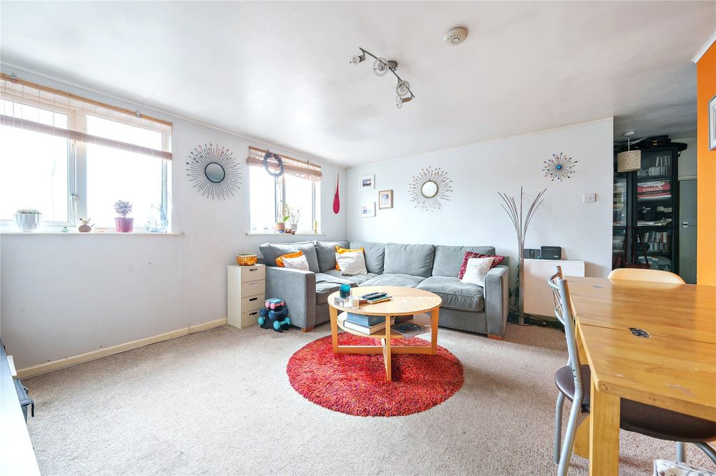 Property photo 3 of 11 Picture No. 05