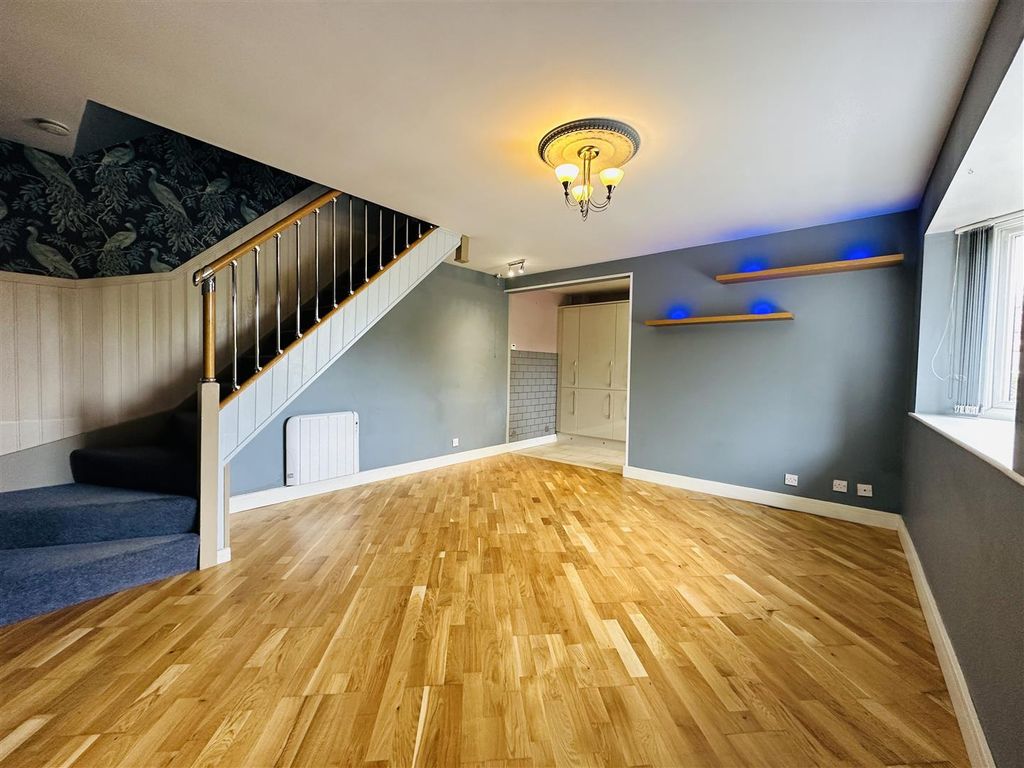 Property photo 2 of 11 Lounge  Diner