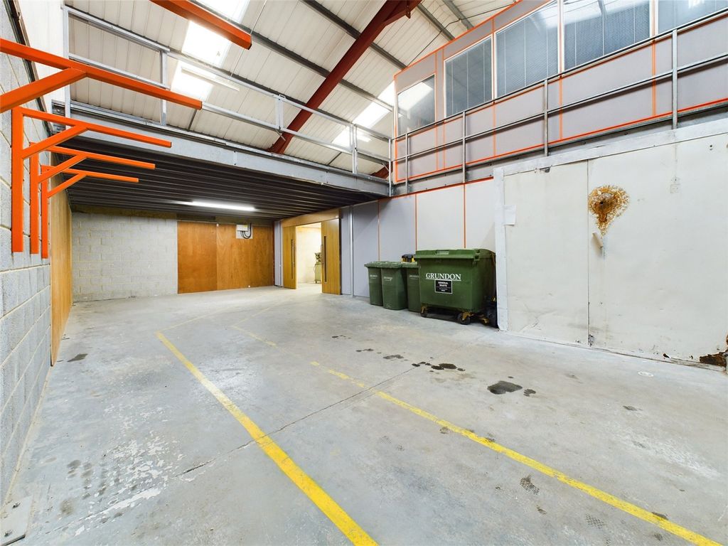 Property photo 2 of 28 Picture No. 66