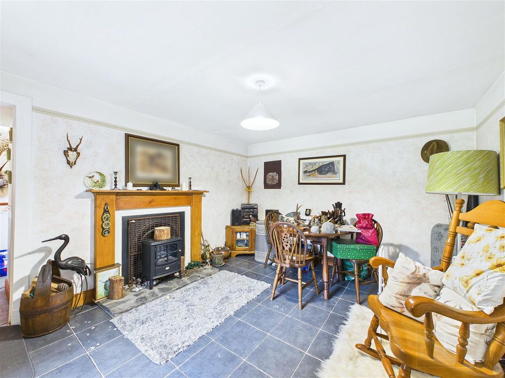 Property photo 2 of 21 Dining Room