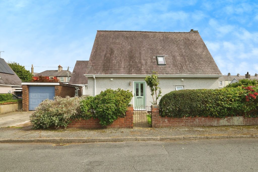 Property photo 1 of 17 Photo