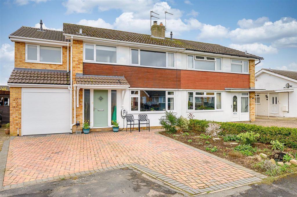 Property photo 1 of 29