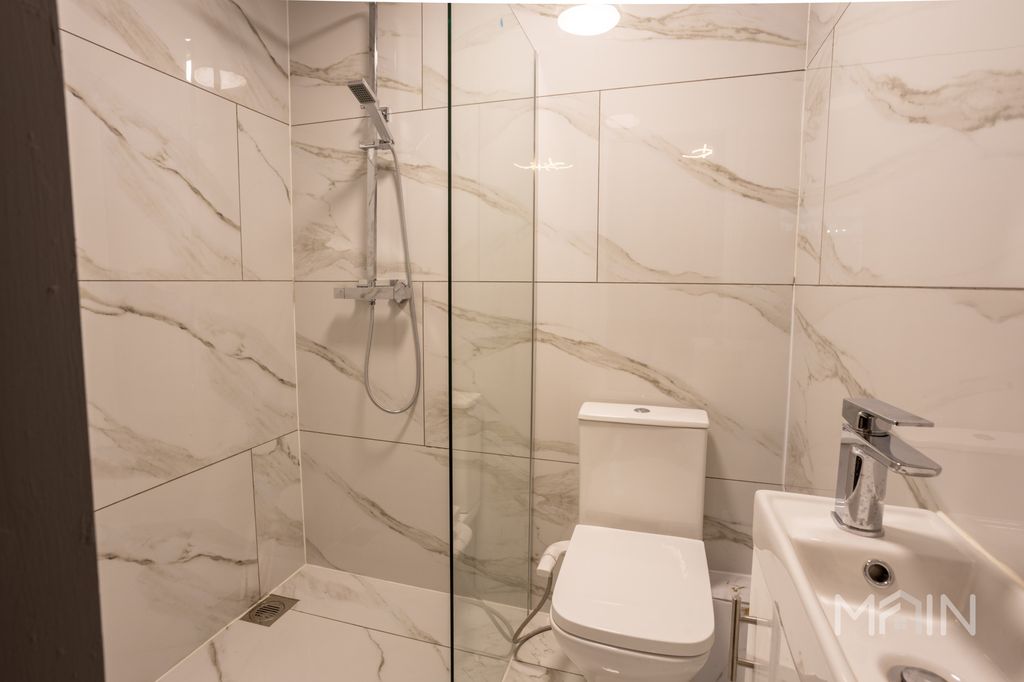 Additional image 18 of 6 bed semi-detached house for saleLeicester Road, Wigston LE18