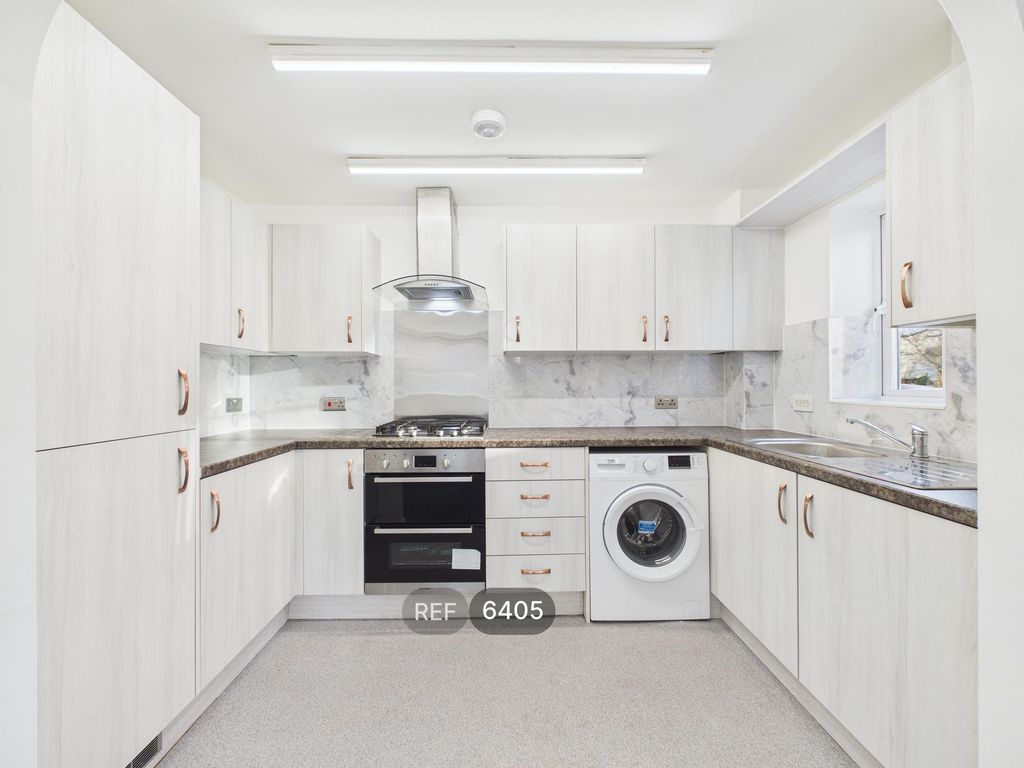 Property photo 2 of 13 Kitchen