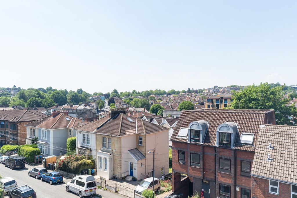 Property photo 3 of 20 A7404299-21