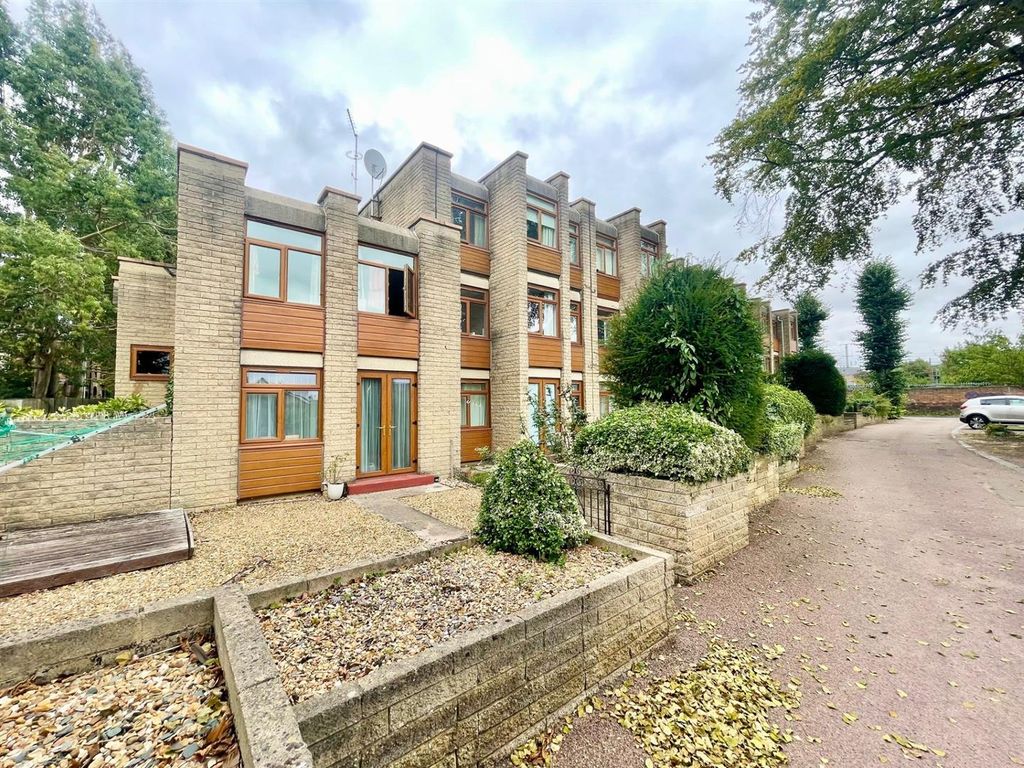 Property photo 1 of 9 Front.Jpg