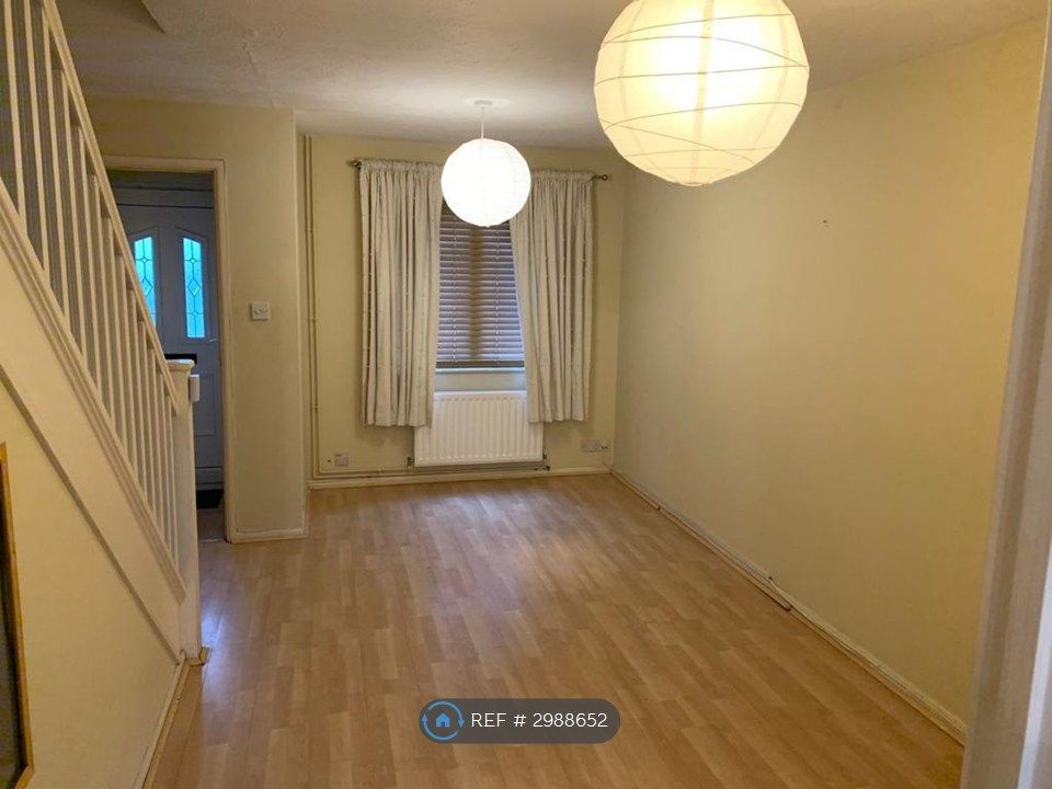Property photo 3 of 9 Living Room