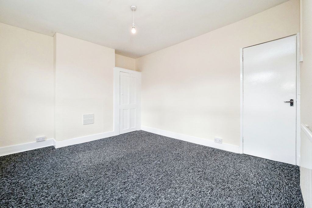 Property photo 3 of 10 _3045237