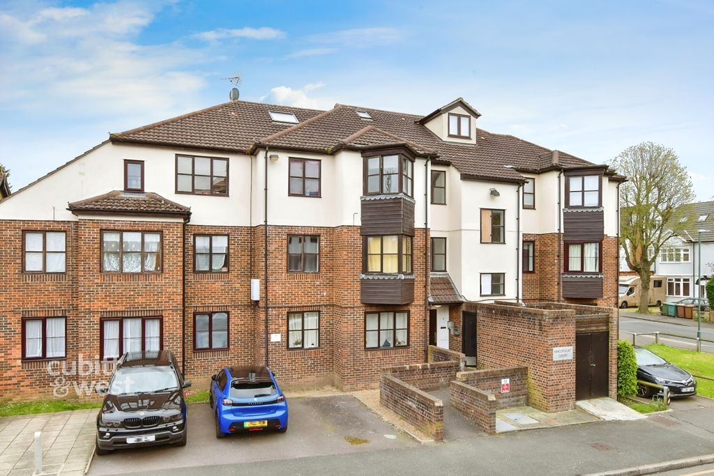 Property photo 2 of 10 3Cb512F6-901Gesvr