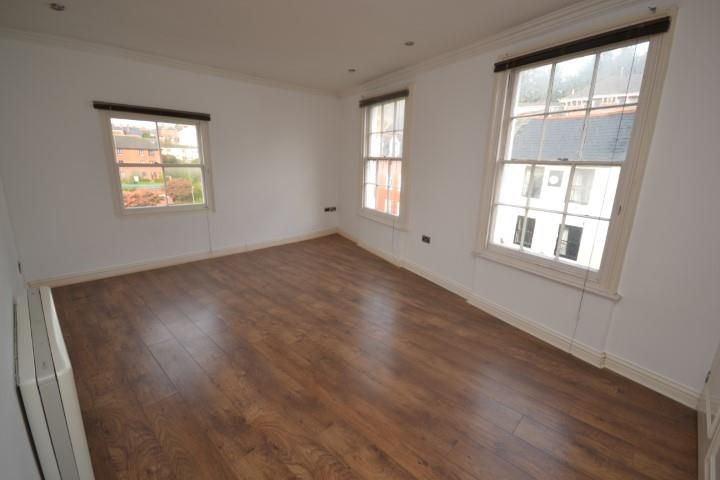 Property photo 2 of 13 Dsc_0125 (Small).Jpg