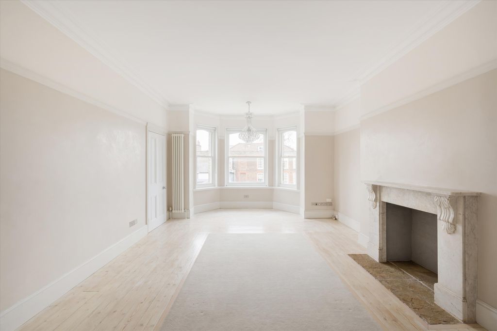 Property photo 2 of 9 Image