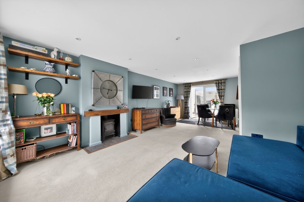 Property photo 2 of 20 Picture No. 34