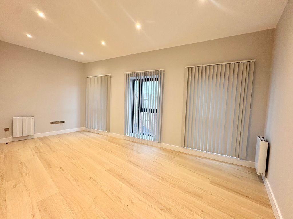 Property photo 2 of 5 Lounge