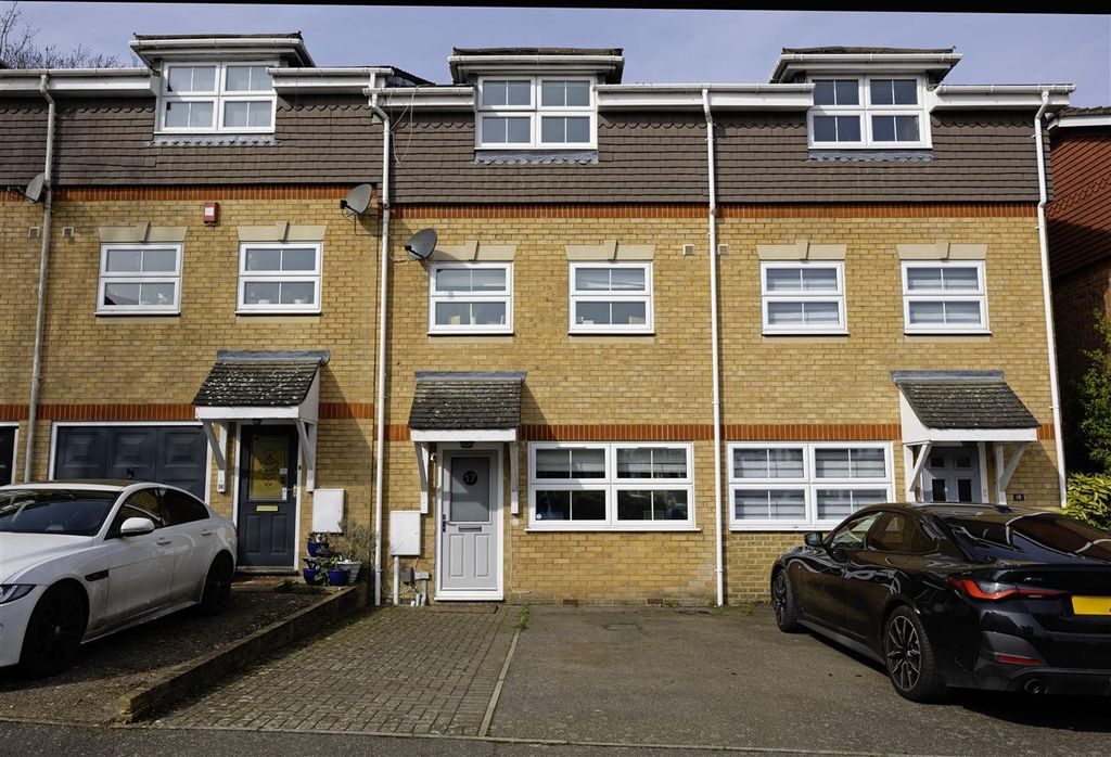 Property photo 2 of 17 External