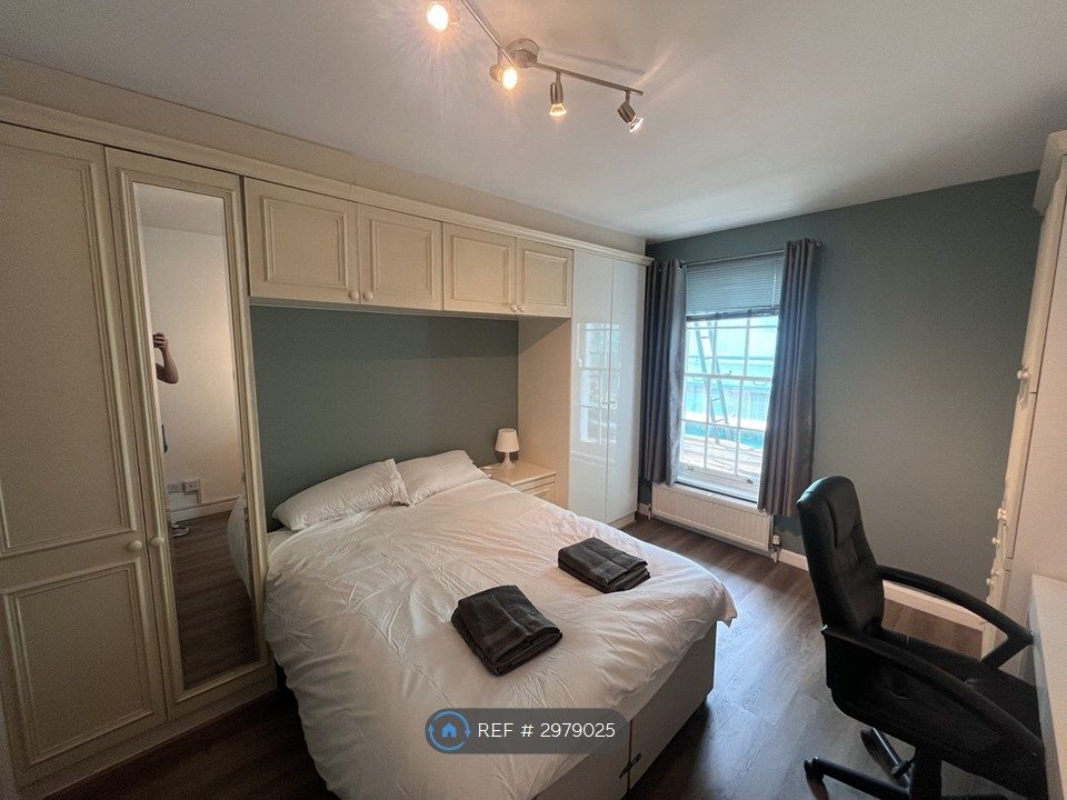 Property photo 3 of 11