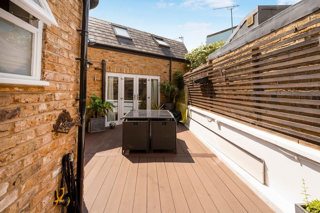 Property photo 3 of 21 Pbox-Img.Jpg