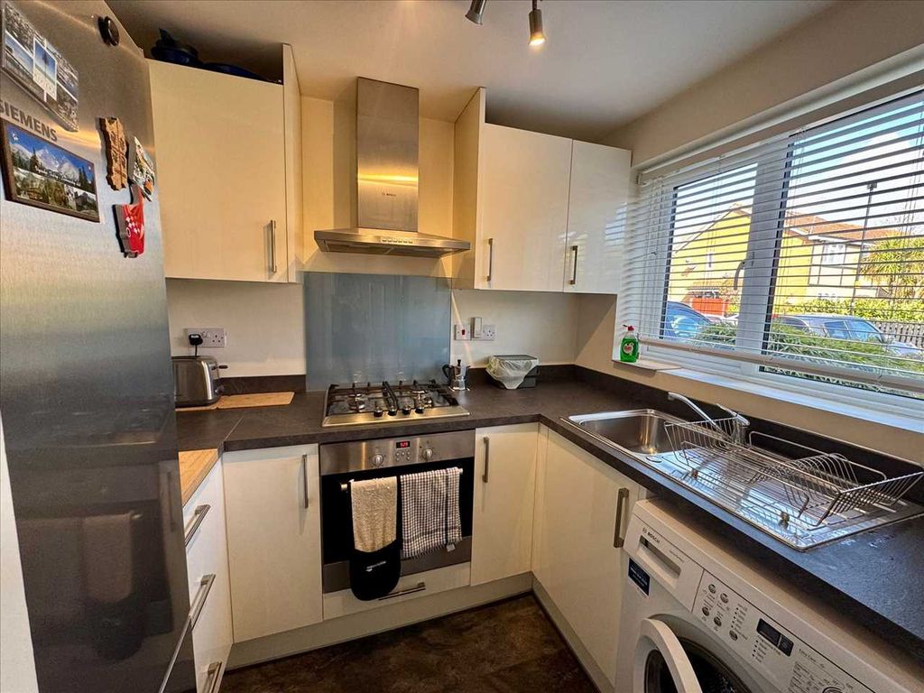 Property photo 2 of 9