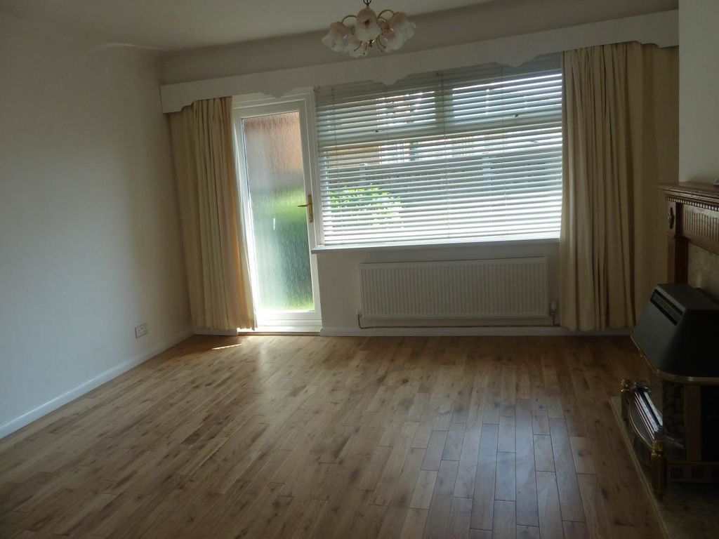 Property photo 3 of 17 Diner/Living