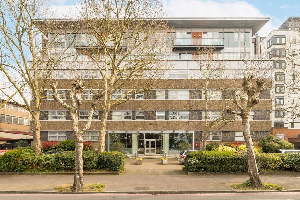 Property photo 1 of 8