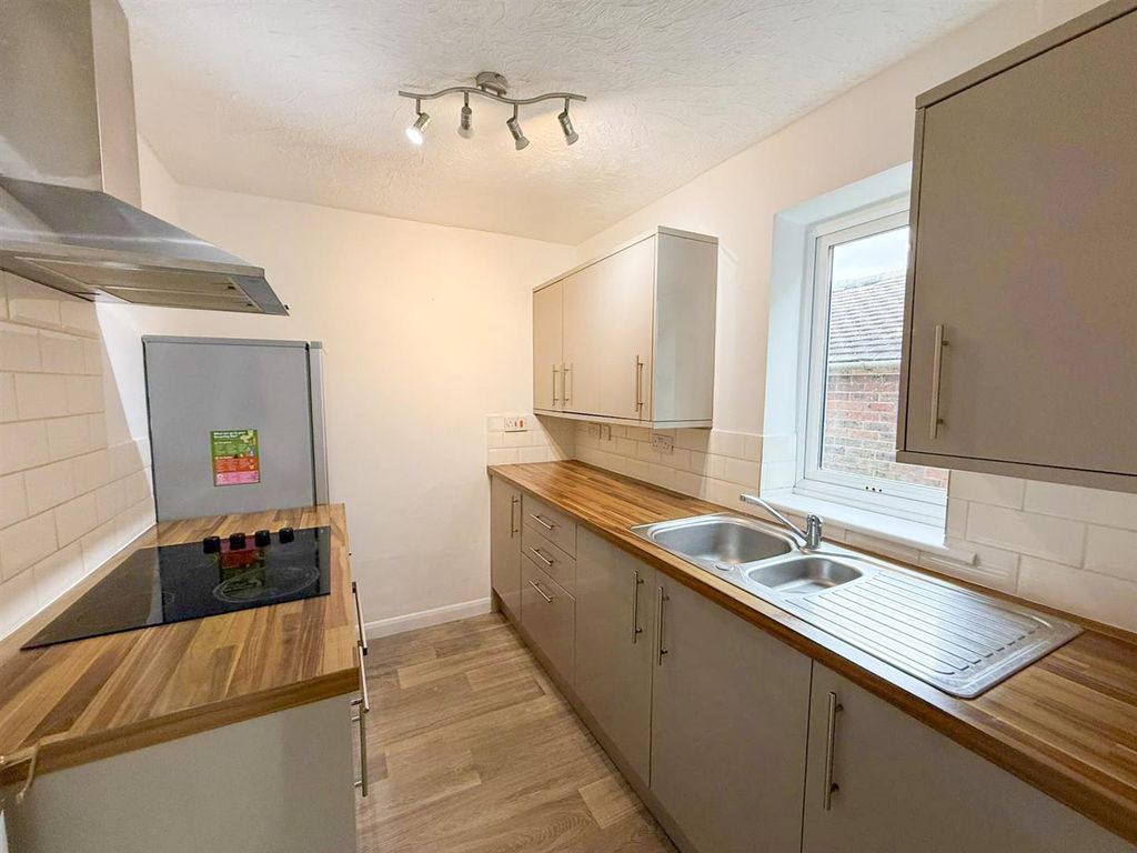 Property photo 2 of 13