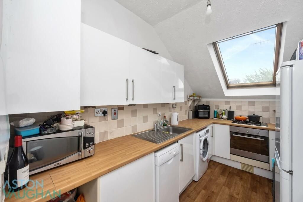 Property photo 3 of 12 4545452