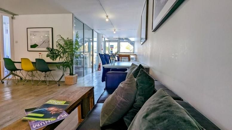 Property photo 3 of 7