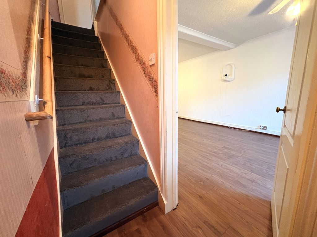 Property photo 2 of 11 Entrance