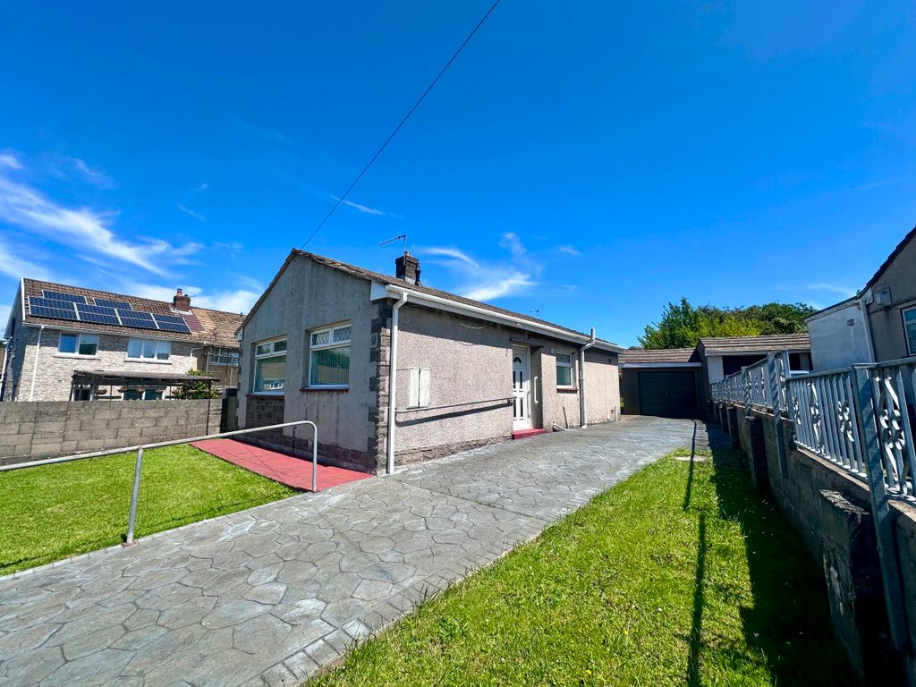 Property photo 1 of 32