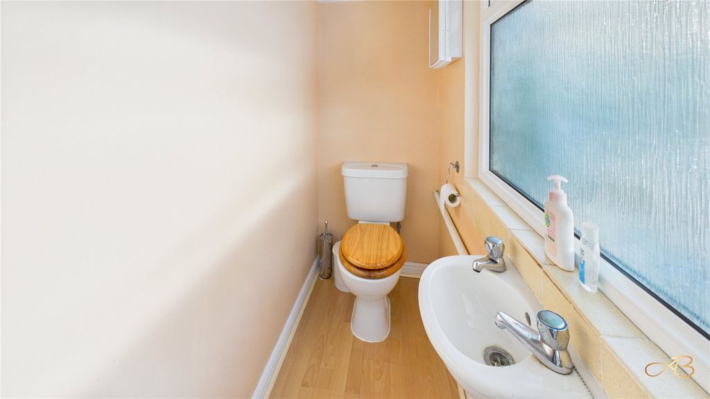 Additional image 7 of 4 bed bungalow for saleHall Drive, Acklam, Middlesbrough TS5