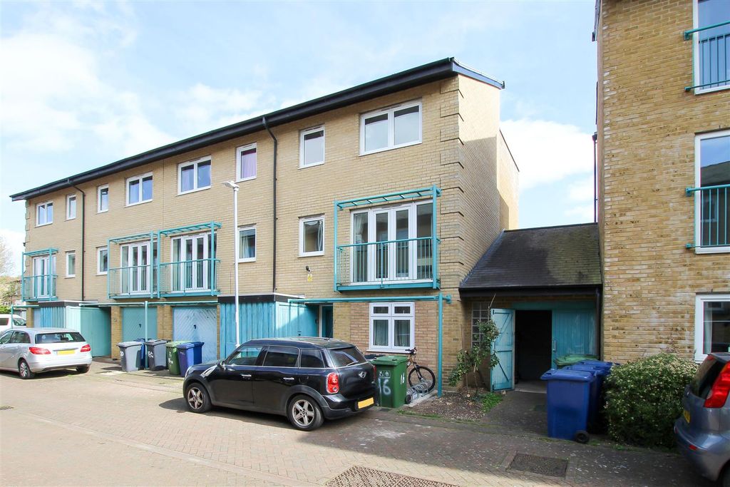 Property photo 1 of 8 Img_2552.Jpg