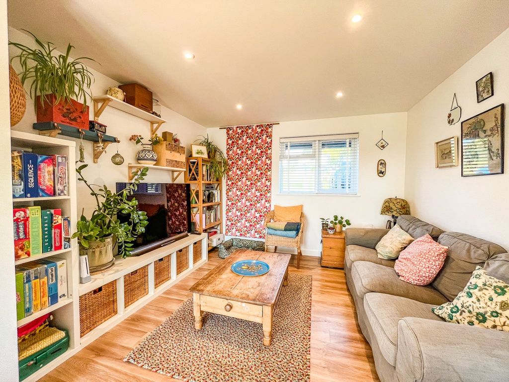 Property photo 3 of 23