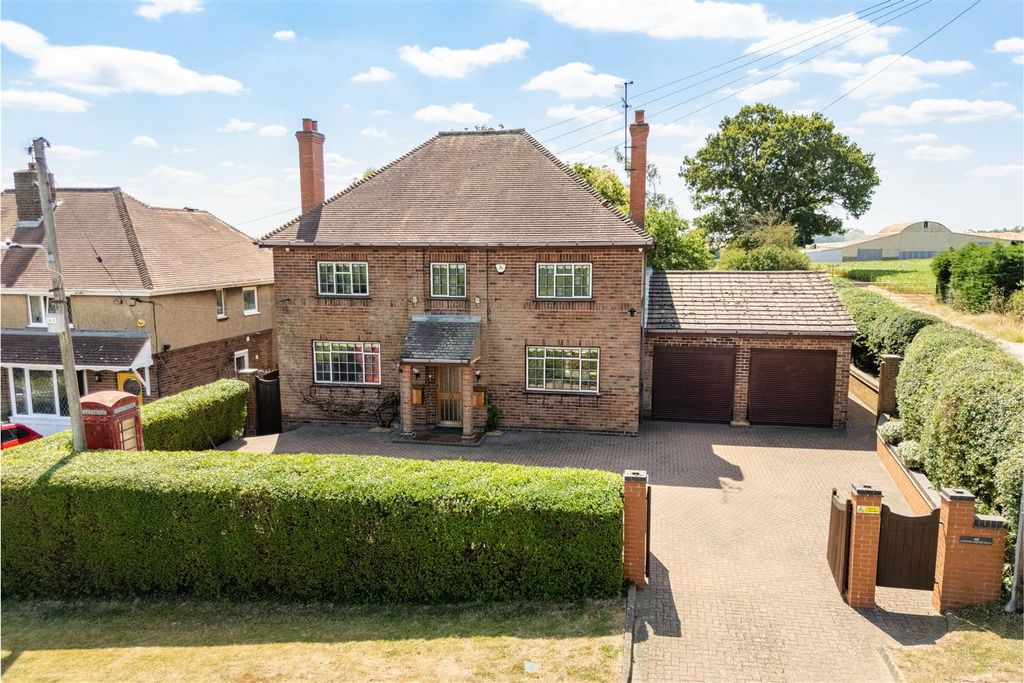 Property photo 2 of 25