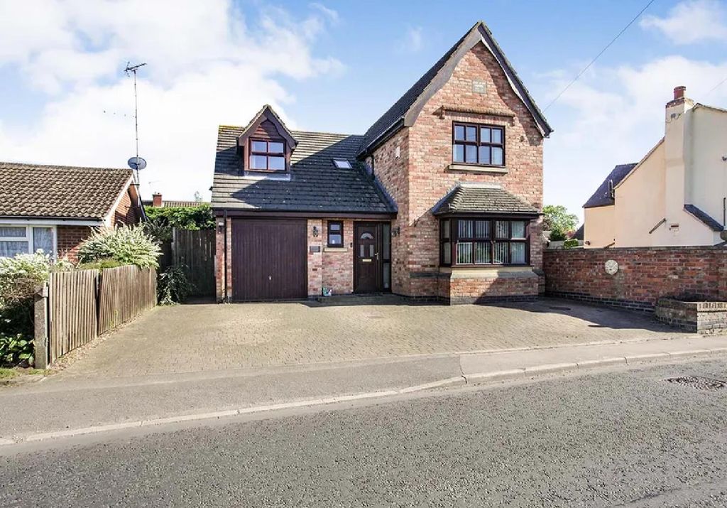 Property photo 1 of 15 Front.Png