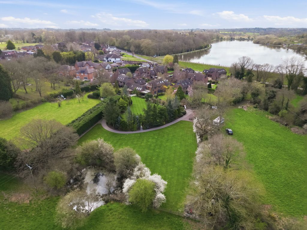 Property photo 3 of 38